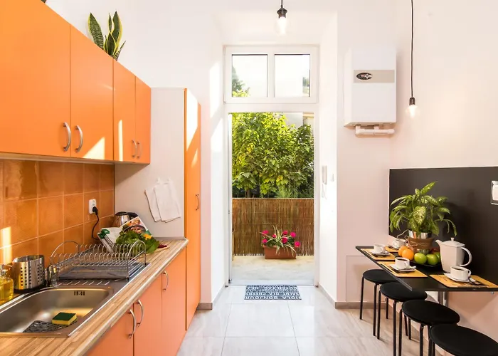 Cracow Best Location Apartment With Garden By Cozyplace